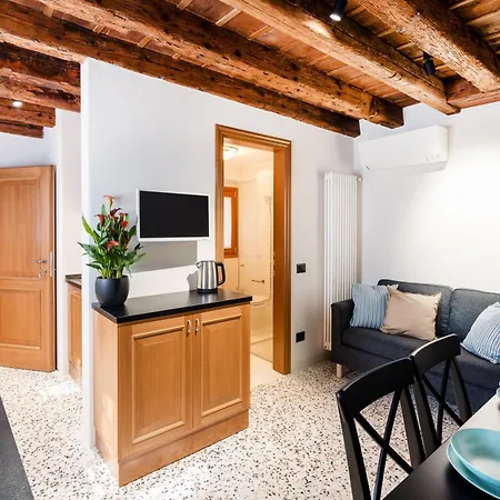 5 Minuti Da Rialto, Intera Palazzina Veneziana