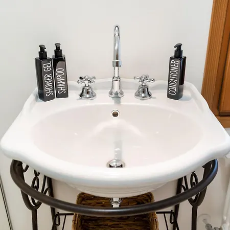 5 Minuti Da Rialto, Intera Palazzina Veneziana Nyaraló