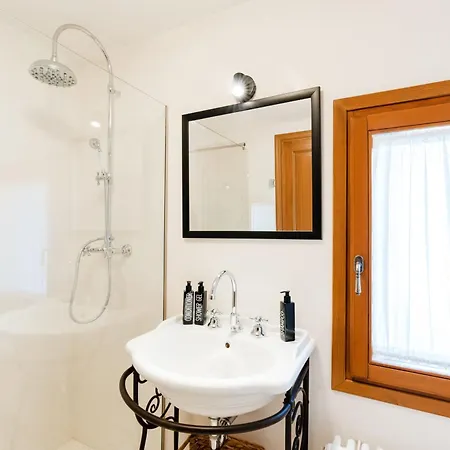 Nyaraló 5 Minuti Da Rialto, Intera Palazzina Veneziana Velence