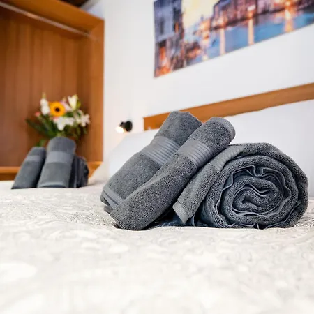 5 Minuti Da Rialto, Intera Palazzina Veneziana Nyaraló *