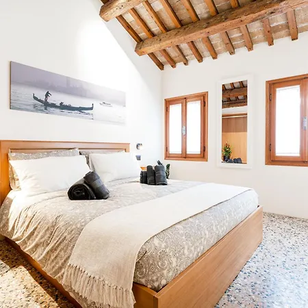 Nyaraló 5 Minuti Da Rialto, Intera Palazzina Veneziana