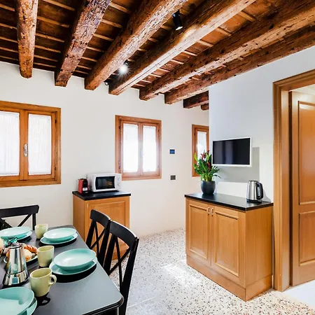 펜션 5 Minuti Da Rialto, Intera Palazzina Veneziana