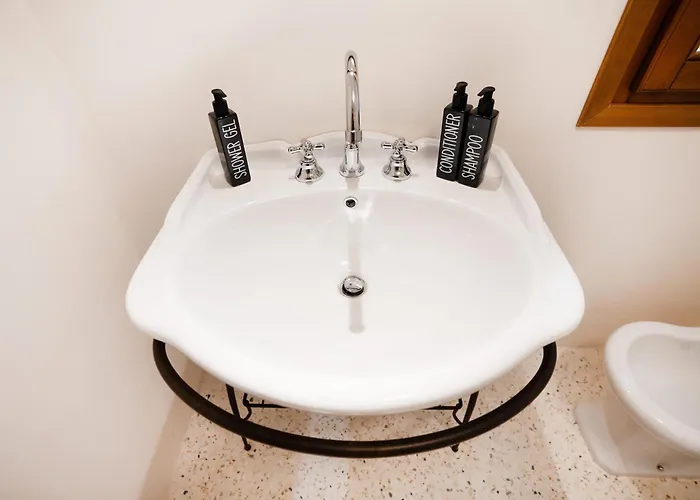 5 Minuti Da Rialto, Intera Palazzina Veneziana * 베니스