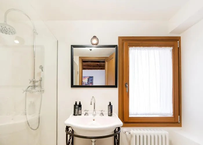 5 Minuti Da Rialto, Intera Palazzina Veneziana 베니스