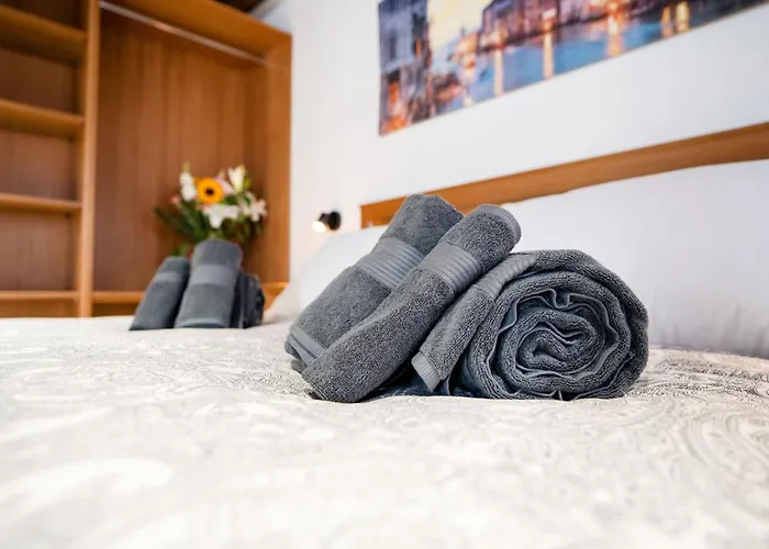 5 Minuti Da Rialto, Intera Palazzina Veneziana 펜션 *