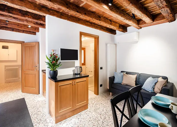 5 Minuti Da Rialto, Intera Palazzina Veneziana