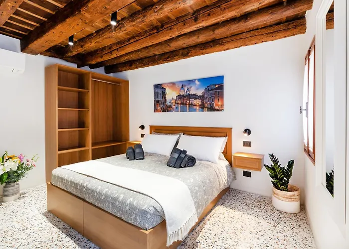 펜션 5 Minuti Da Rialto, Intera Palazzina Veneziana *