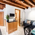 5 Minuti Da Rialto, Intera Palazzina Veneziana