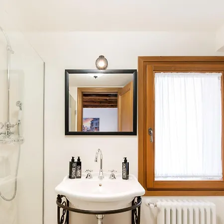 5 Minuti Da Rialto, Intera Palazzina Veneziana 베니스