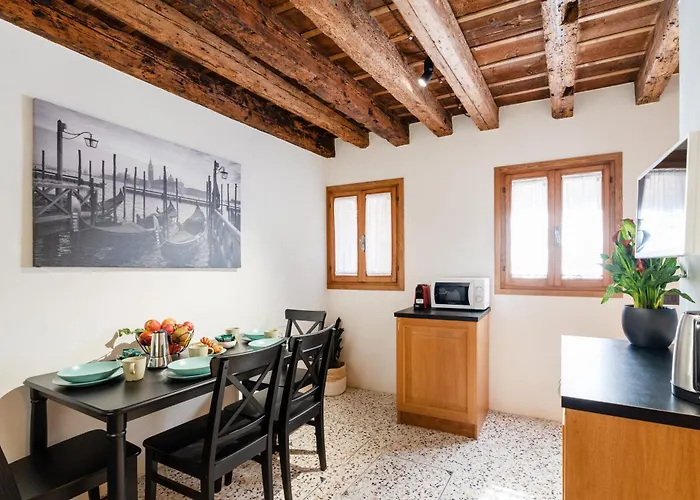 5 Minuti Da Rialto, Intera Palazzina Veneziana * Venezia